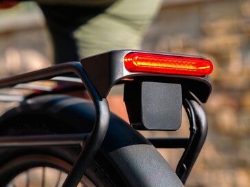 Um radar retrovisor opcional pode ser instalado nas e-bikes Muxi e Myon. (Fonte da imagem: Segway)
