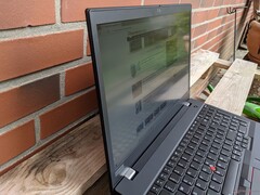Lenovo ThinkPad T15 Gen2 - Uso ao ar livre