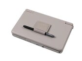 A caneta stylus autoadesiva Thor é fixada na parte traseira da tela principal do Thor.