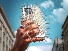 O Unsnatchable evita o roubo por meio de picos. O site Apple quer obter um efeito semelhante por meio de um bloqueio de software.