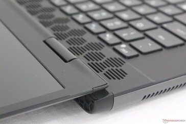 A tampa pode abrir totalmente em 180 graus, ao contrário de outros laptops Alienware