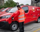 Uma van elétrica do Royal Mail, um dos 7.000 EVs na frota da empresa no Reino Unido (Fonte da imagem: Royal Mail)
