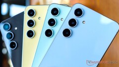 Um vazador potencialmente revelou todas as opções de cores e armazenamento para a continuação do Galaxy S24 FE, mostrado aqui (Fonte da imagem: Notebookcheck)