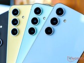 Um vazador potencialmente revelou todas as opções de cores e armazenamento para a continuação do Galaxy S24 FE, mostrado aqui (Fonte da imagem: Notebookcheck)