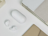 Fones de ouvido Sony WF-C710N na cor branca (Fonte da imagem: Sony)