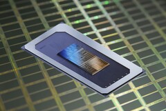 As CPUs para desktop Intel Arrow Lake-S serão comercializadas com a marca "Core Ultra 200". (Fonte da imagem: Intel, Laura Ockel, editado)