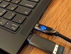 Este cabo USB-C Baseus tem uma leitura em tempo real e agora nunca mais podemos voltar atrás