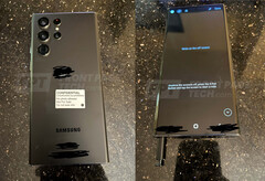 O Galaxy S22 Ultra em carne e osso, vários meses antes da Samsung lançá-lo. (Fonte da imagem: FrontPageTech)