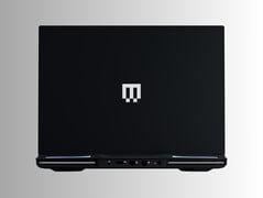 Parte traseira do laptop para jogos Maingear Ultima 18 (Fonte da imagem: Maingear PR)