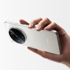 O Oppo Find X8 Ultra.