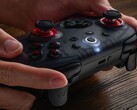 O 8BitDo Ultimate 2C Bluetooth já está disponível em preto translúcido. (Fonte da imagem: 8BitDo)