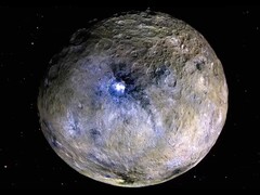 Uma renderização de cores aprimorada do planeta anão Ceres (Fonte da imagem: NASA, JPL-Caltech, UCLA, MPS, DLR e IDA)