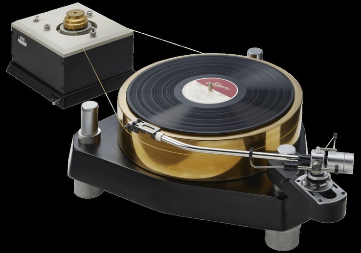 A Buffalo começou como fabricante de produtos de áudio, com sucessos como seu toca-discos com acionamento por fio de 1978 (modelo 3533). (Fonte da imagem: Buffalo)