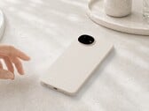 O Sharp Aquos Wish 6 apresenta um design incomum com um módulo de câmera redondo.