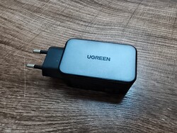 O carregador Ugreen Nexode 65W, que usamos para o teste de carregamento.