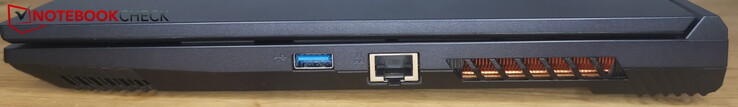 Direito: USB-A, LAN