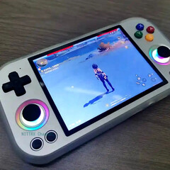 Diz-se que o Anbernic RG477M tem 14 mm de espessura e pesa 355 g. (Fonte da imagem: via Nittrx)