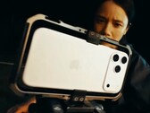 O iPhone 17 Pro Max tem uma câmera telefoto de 48 MP com um sensor 56% maior (Fonte da imagem: Apple)