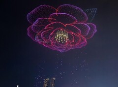 Uma cena da charmosa Chongqing de uma pétala de camélia, a flor oficial de Chongqing (Fonte da imagem: SB News; cortada)