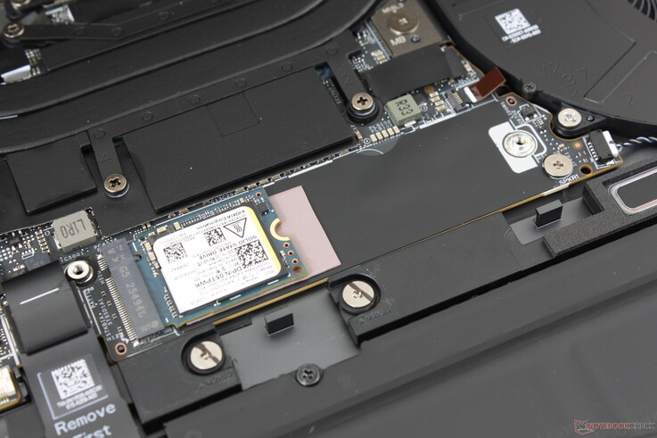 Suporta apenas um único SSD M.2 2280