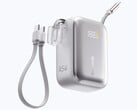 A versão de 20.000 mAh possui dois cabos USB-C integrados, assim como o modelo de 10.000 mAh.