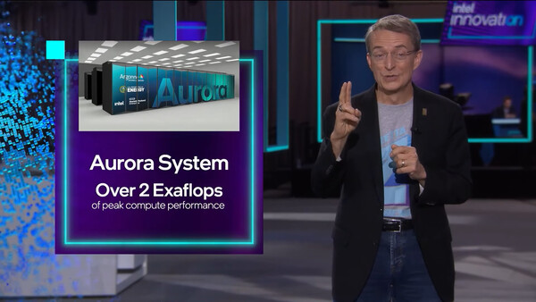 Embora os processadores Xeon Phi "Knight's Hill" originalmente destinados ao Aurora nunca tenham se concretizado, a Intel continuou a aumentar a meta de desempenho do sistema nos anos seguintes. (Imagem: Intel)