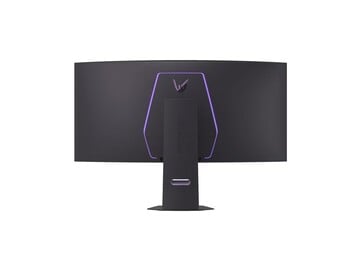 Ele tem um RGB na parte traseira