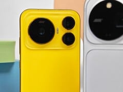 O Honor Magic9 (na foto) reúne uma câmera principal de 200 MP e uma teleobjetiva de 200 MP em um corpo compacto.