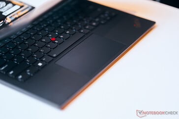 ThinkPad X1 Carbon G12: Novo touchpad Sensel háptico