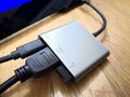 O hub USB-C de 3 portas EZQuest é um dos adaptadores mais úteis disponíveis por apenas $30 USD