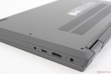 A aparência unicolor contrasta com a geralmente colorida série Asus VivoBook ou HP Pavilion