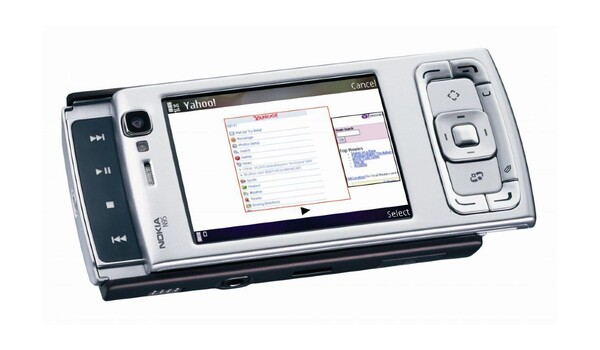 O Nokia N95 pode deslizar para cima e para baixo. (Fonte da imagem: Nokia via Facebook)