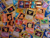 Para comprar cartões comerciais Pokémon, você não precisa nem mesmo entrar na loja, pois há uma máquina de venda automática integrada à frente da loja (Imagem: Thimo Pedersen)