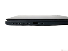 Esquerda: USB-C 3.2 Gen 2, USB-C 4.0/Thunderbolt 4/docking port, USB-A 3.2 Gen 1, porta de áudio combinada