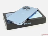O Apple iPhone 13 Pro dispensa um recurso prático de iPhones anteriores. (Fonte de imagem: NotebookCheck)