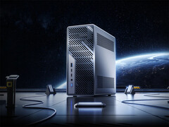 O Minisforum MS-02 Ultra pesa cerca de 3,45 kg antes de incluir uma placa de vídeo para desktop. (Fonte da imagem: Minisforum)