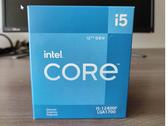 O Core i5-12400F parece vir em embalagens de varejo bastante simples (Fonte de imagem: Intel)