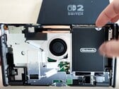 A nova revisão da Nintendo Switch 2 permite substituir a bateria facilmente.