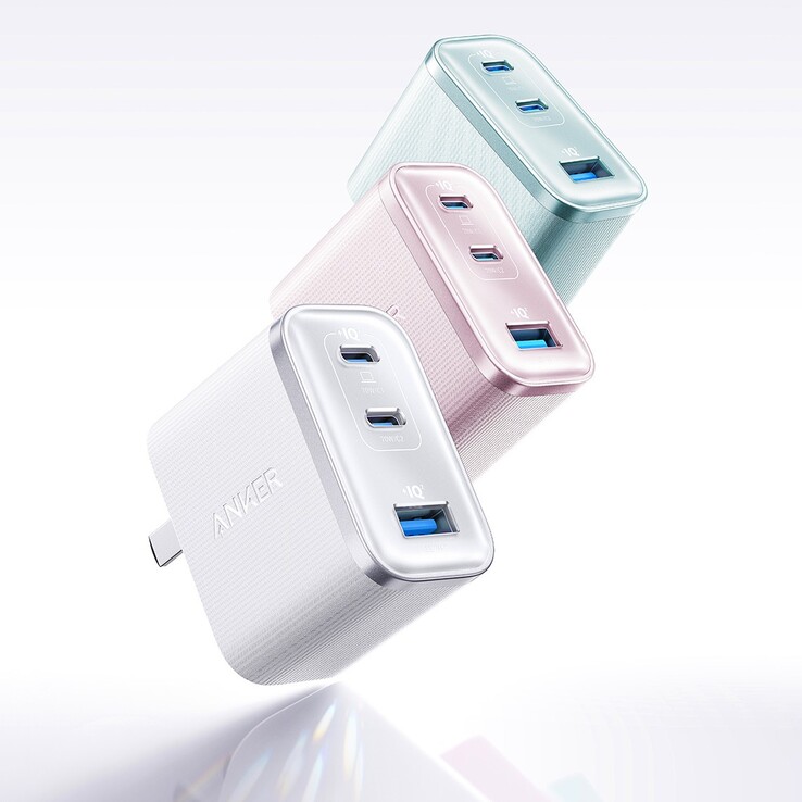 O Anker Nano SafeCharge Ultra Charger está disponível em várias cores com um acabamento brilhante (foto). (Fonte da imagem: JD.com)