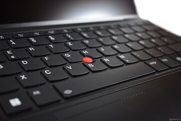 ThinkPad Z13: TrackPoint sem botões dedicados