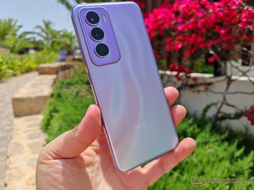 Imagem prática do Oppo Reno12 Pro (via Notebookcheck)