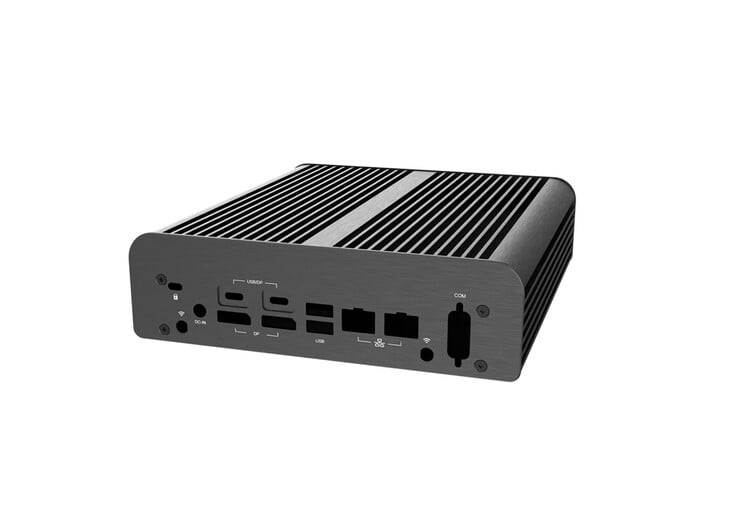 O gabinete com resfriamento passivo mantém as entradas e saídas (I/O) da placa Asus NUC 16 Pro.