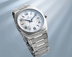 A variante Farer Integra Perlarum (madrepérola) oferece uma reserva de marcha de 56 horas (Fonte da imagem: Farer)