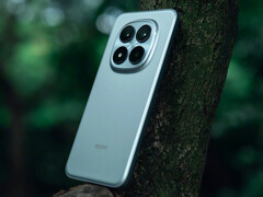 Todos os telefones globais da série Redmi Note 15 terão a bateria reduzida. Na foto: a parte traseira do Note 15 Pro+. (Fonte da imagem: @NICE-R9 via Xiaomi)