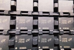 Chips Micron DDR5 atingindo as instalações da Jiahe Jinwei. (Fonte da imagem: Meus motoristas)