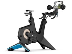 O Garmin Tacx NEO Bike Plus simula superfícies externas como pistas de cascalho ou pedras de paralelepípedos. (Fonte da imagem: Garmin)