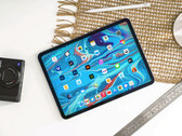 Atualmente, há confusão sobre quais especificações o iPad de 14,1 polegadas apresentará. (Fonte da imagem: Jeremy Bezanger)