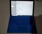 A amostra de engenharia do Microsoft Surface Pro 8 aparece no eBay por US$1.300. (Fonte de imagem: eBay)