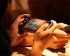 O Ayaneo Pocket Micro 2 contará com uma entrada de áudio e um microfone, ao contrário do Pocket Micro de primeira geração (na foto).