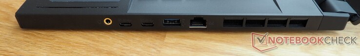 Lado direito: Conector de áudio, 2x USB-C 3.2 Gen 2 incl. DisplayPort, USB-A 3.2 Gen 2, RJ45 LAN